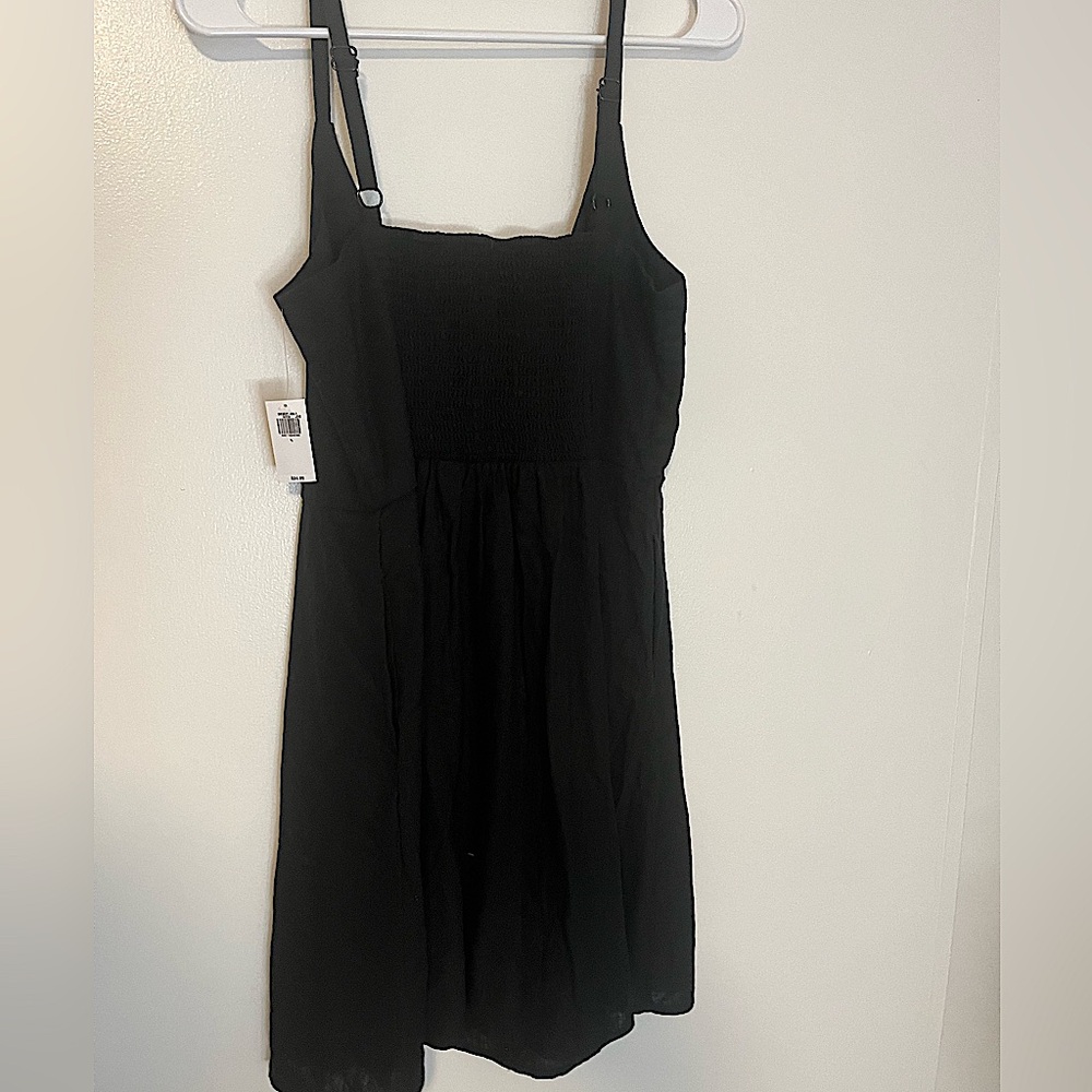 Old Navy black linen spaghetti strap dress.Size L